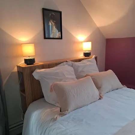 Les Charmes De - D'hotes بيت ضيافة سارلا لا كانيدا